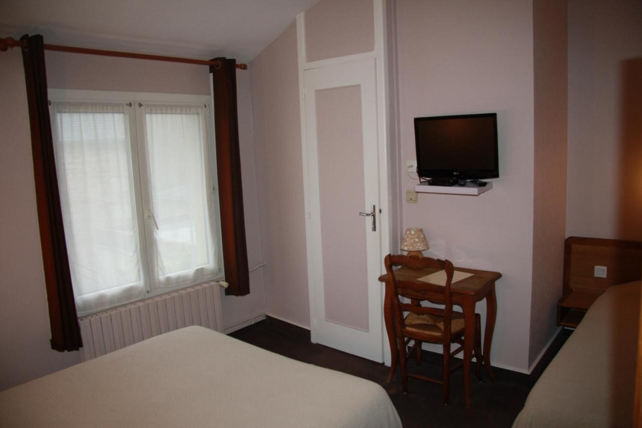 Gite Le Dauphin Saint-Pierre-des-Nids Exterior foto
